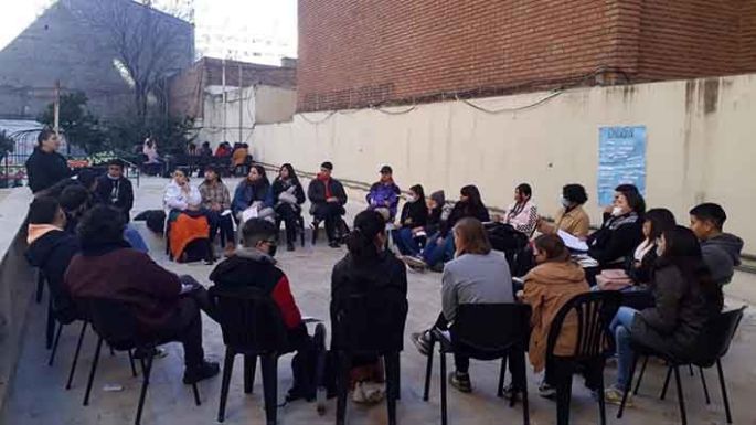 Un debate con agenda propia