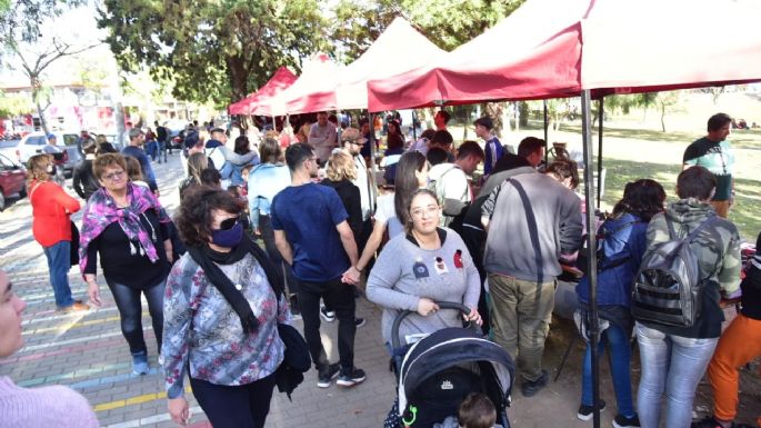 "Finde" de ferias en la costanera y en el Parque Pereira y Domínguez