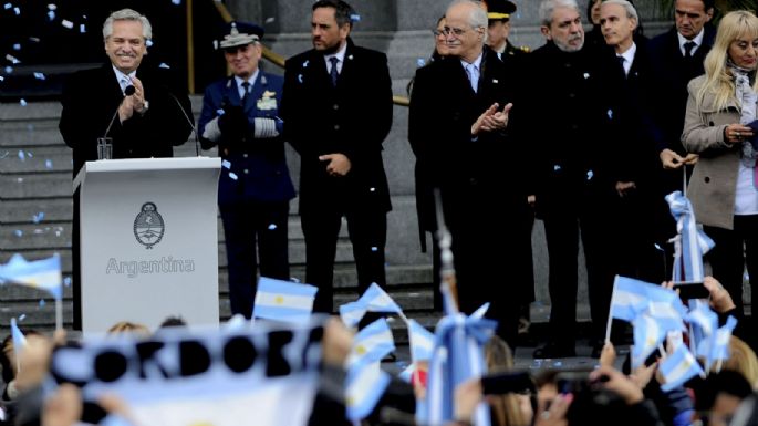 "La Argentina no es ese país sin destino que algunos quieren plantearnos"