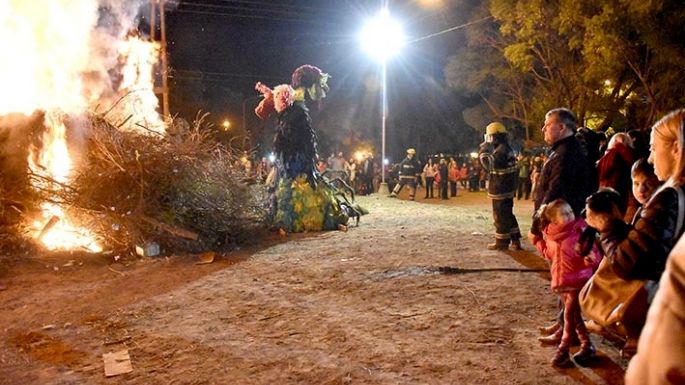 Harán un concurso de “demonios”  en la tradicional Fogata de Sant Joan
