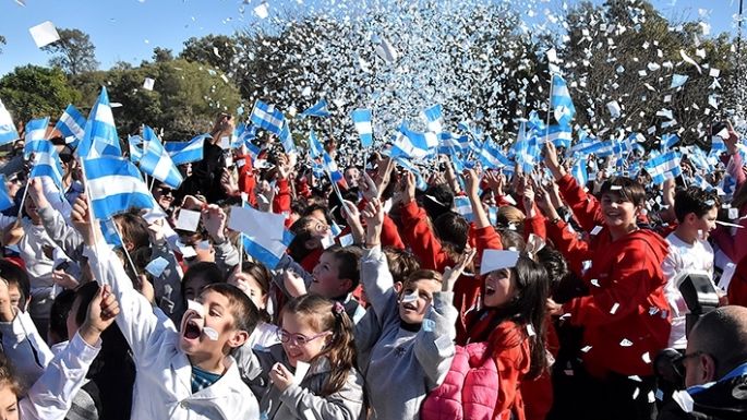 Los chicos vuelven a jurar la Bandera