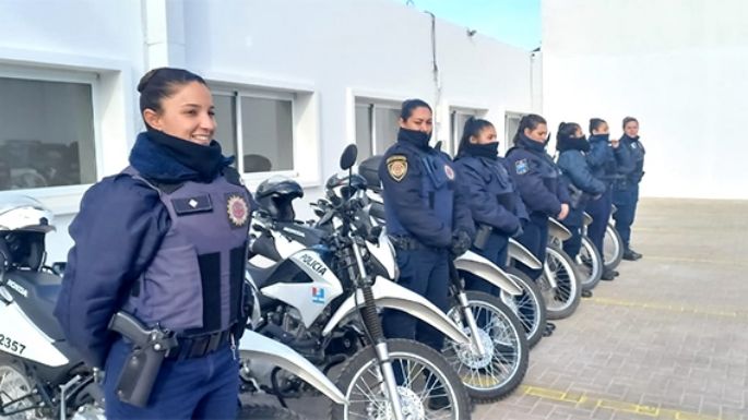 Mujeres en moto se suman a las calles para brindar seguridad