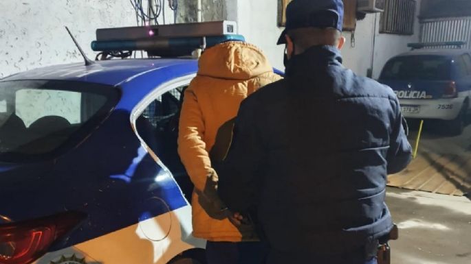 Las cámaras detectaron cuando un hombre agredía a su pareja y la policía pudo intervenir