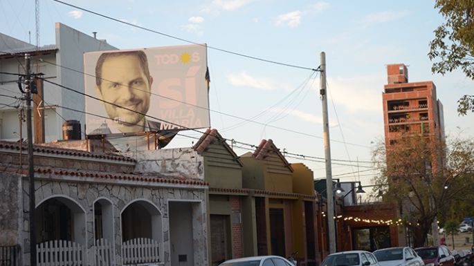 Cruel en el cartel