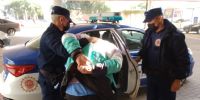 Franco Sosa al ser detenido en la Guardia del Hospital Pasteur (fotos, Unidad Departamental General San Martín)