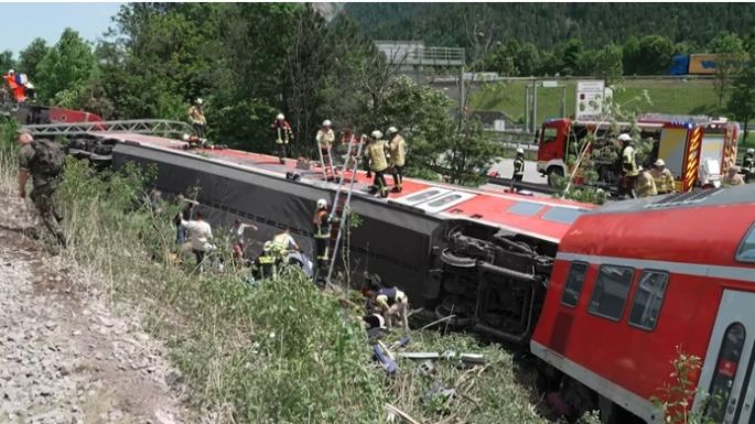 Alemania: al menos cuatro muertos y 60 heridos por el descarrilamiento de un tren