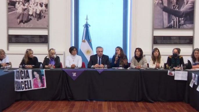 El presidente se reunió con familiares de víctimas de femicidios