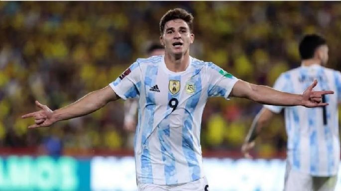 Julián Alvarez sería titular en el partido ante Estonia