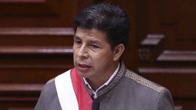 Piden la renuncia de Pedro Castillo