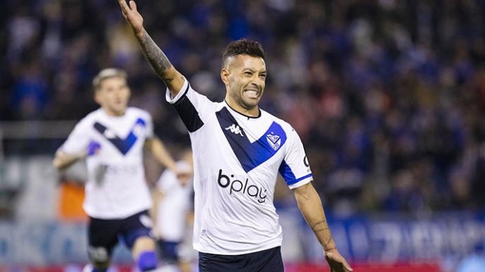 Vélez dio el primer golpe