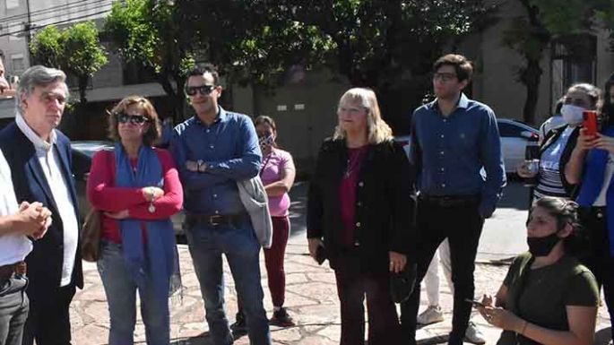 UCR: “Nos asombra la intención de violar la ley” de centros vecinales