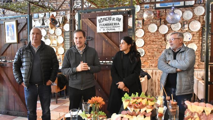 El intendente agasajo a periodistas, al celebrarse su día