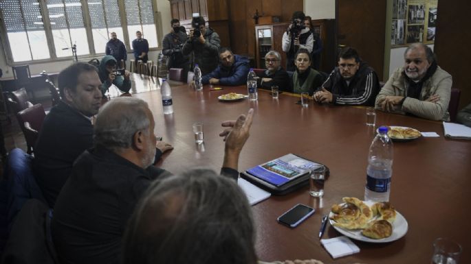 Comenzó la reunión entre la CGT y organizaciones piqueteras por la suba de precios