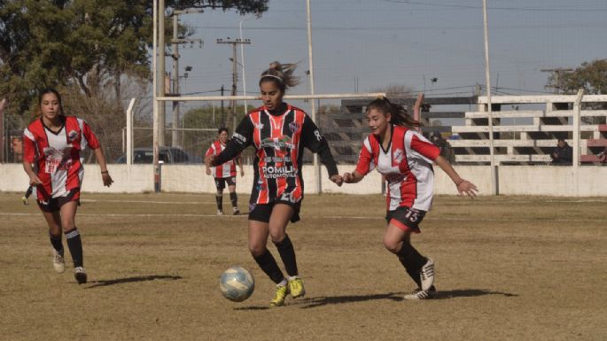 Alem y Universitario pidieron jugar la Copa Federal Femenina