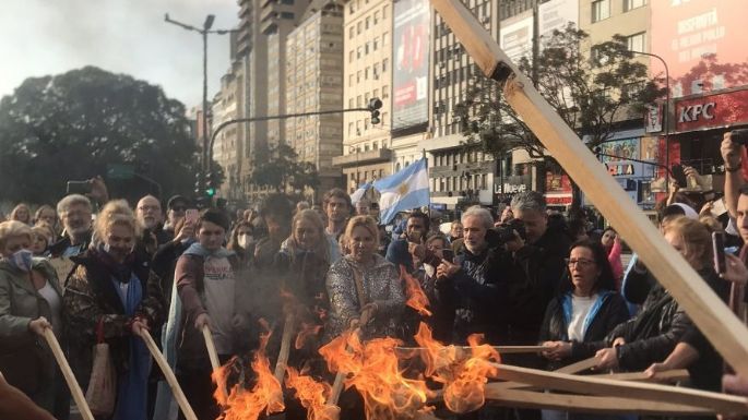 Protesta opositora en varias ciudades