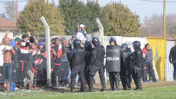 Alem se haría cargo de los destrozos en el alambrado
