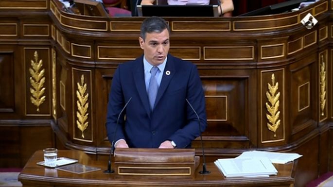 Sánchez anuncia impuestos a ganancias extraordinarias de grandes bancos y energéticas