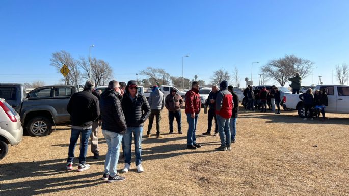 Bell Ville: un centenar de productores rurales protestaron a la vera de la ruta