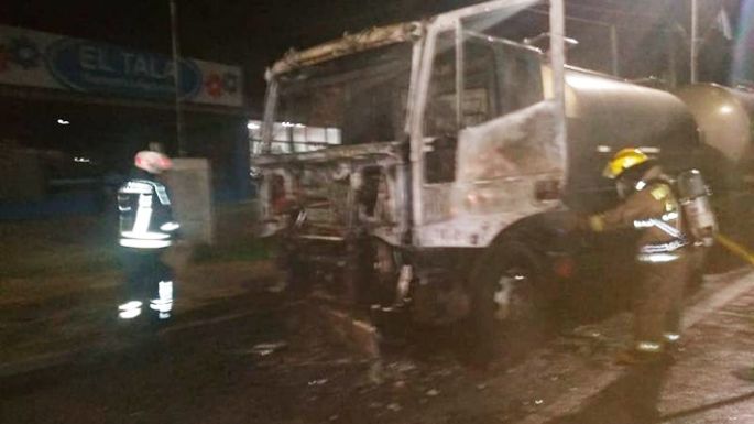 Se incendió un camión lechero