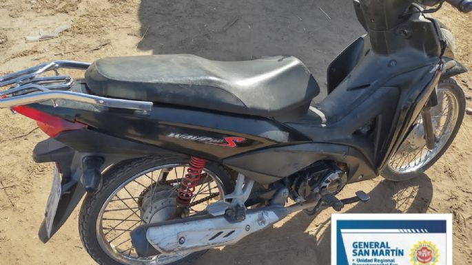 Se fracturó un dedo de un pie al chocar dos motos