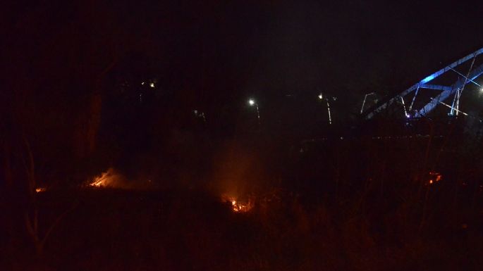 Se incendió una isla cercana al puente Perón