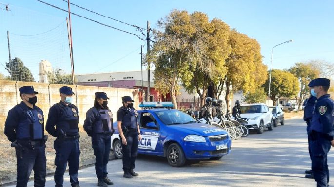 Operativo de seguridad en barrio Carlos Pellegrini