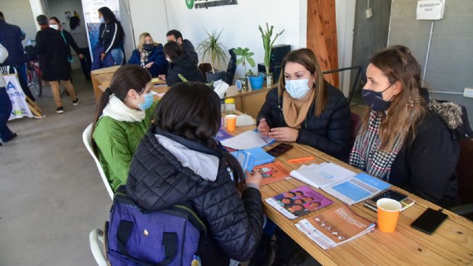 Más de 300 personas concretaron trámites de distintas oficinas en barrio Los Olmos