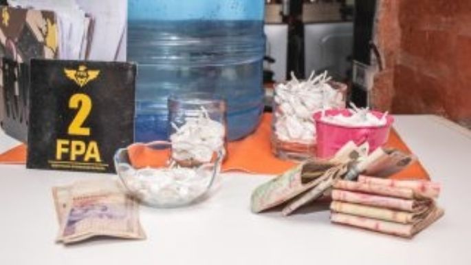 Madre e hija detenidas por vender cocaína