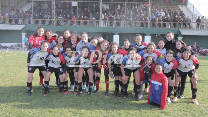 Universitario le ganó a Alem la primera final
