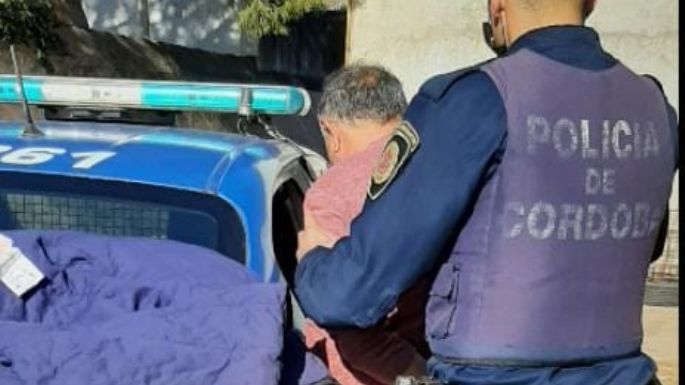 Un padre amenazó a su hijo con un cuchillo