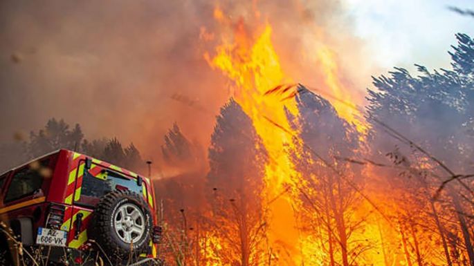 No pueden parar el fuego en Francia, España, Portugal y el sur de Europa