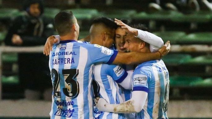 Atlético Tucumán es líder invicto tras vencer a Sarmiento sobre el final del partido