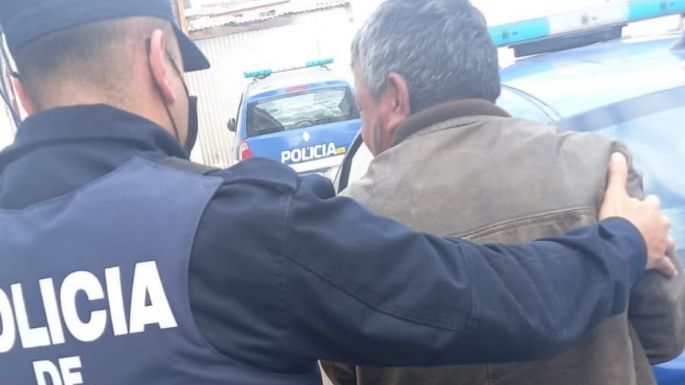 Lo agredió, insultó y amenazó de muerte con un cuchillo