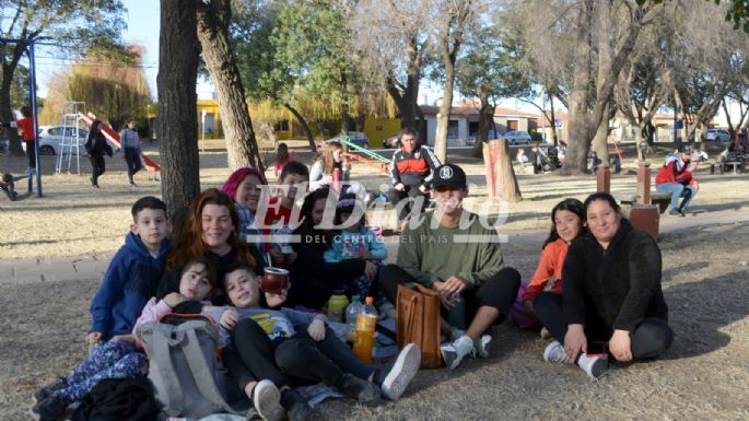 [FOTOS] El Día del Amigo se festeja en la ciudad con un clima primaveral