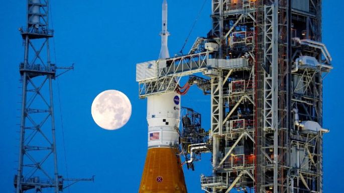 La NASA intentará enviar su cohete más poderoso a la Luna después de varios atrasos