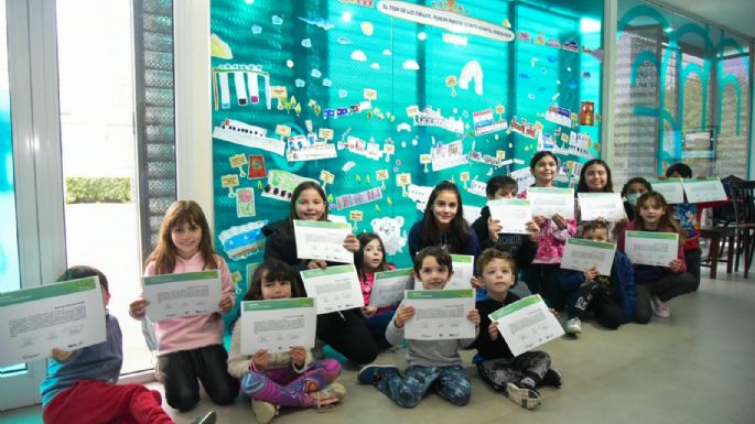Quedó inaugurada la primera muestra de arte infantil ferroviaria El Tren de los Dibujos