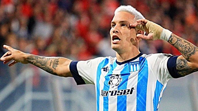 Racing enfrenta a Central Córdoba