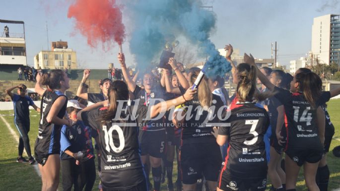 Fútbol femenino: Universitario gritó ¡campeón!