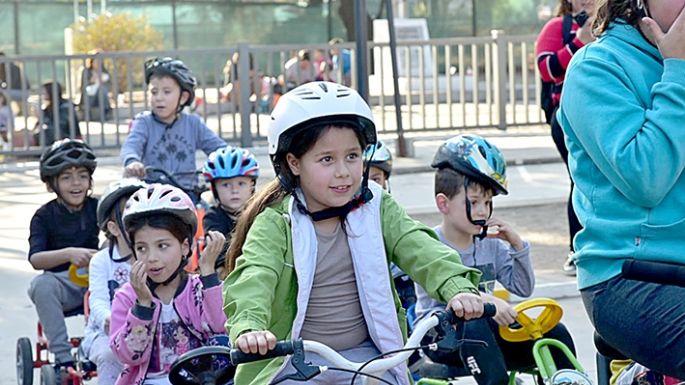 En kartings, bici y monopatín, prestaron atención a las señales básicas de tránsito