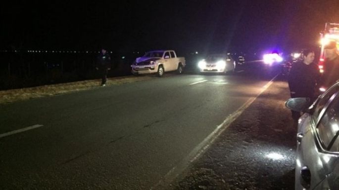 Dos hombres fallecieron tras ser embestidos por una camioneta