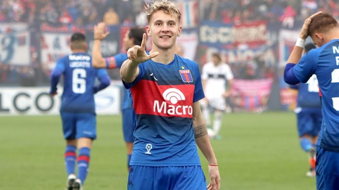 Tigre bajó al Calamar
