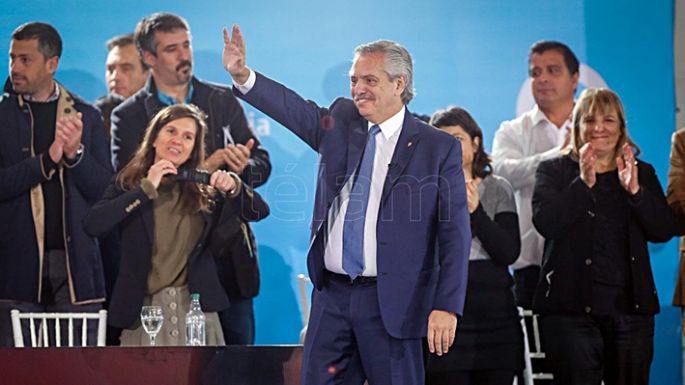 Fernández pidió tomar la bandera de Evita y contra los especuladores