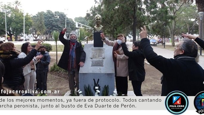 Las Mujeres Peronistas lograron restituir el busto de Evita a la plaza