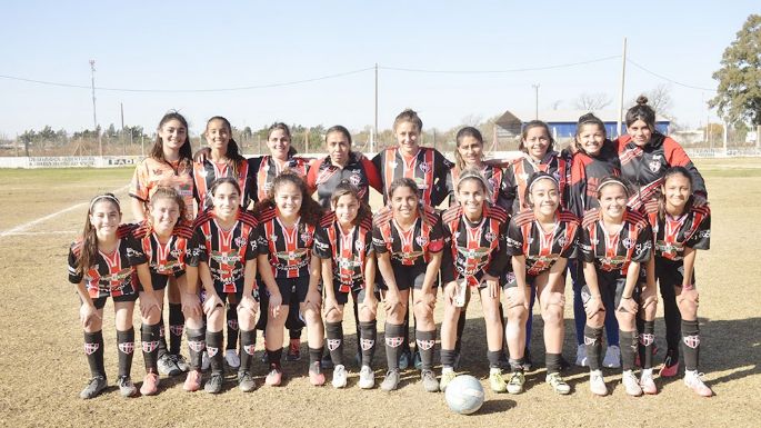 Leonas y Académicas corren con ventaja