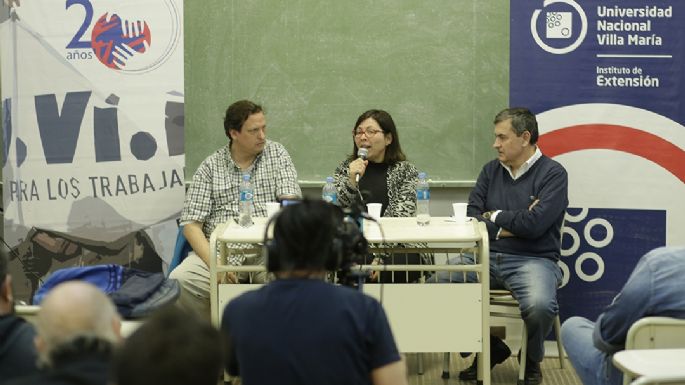 Batakis discutió "La Argentina que viene" en Villa María
