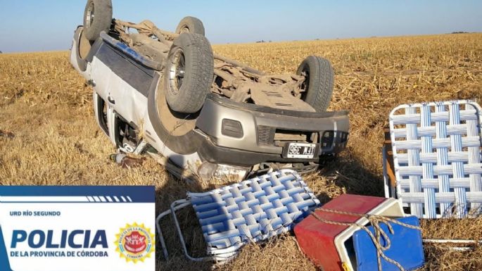 Una camioneta con tres menores volcó en zona rural
