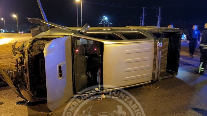 Una pick up volcó en el cruce de las rutas 2 y 9: no hubo heridos