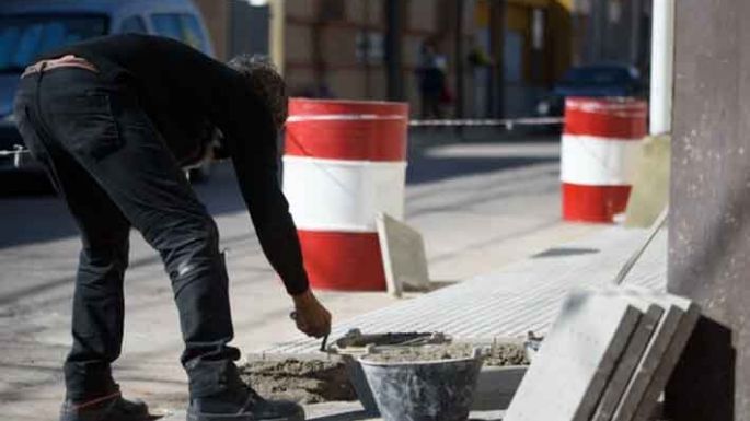 Con la lupa sobre la obra del centro