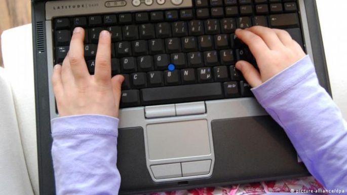 Un centenar de jóvenes recibirá financiamiento para acceder a la compra de notebooks