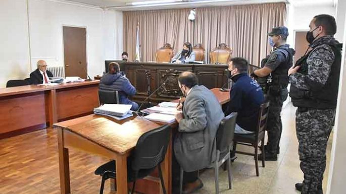 El arma, en el centro del debate de la segunda jornada del juicio